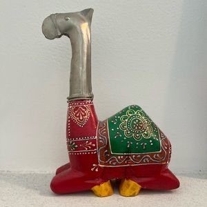 Camel figurine